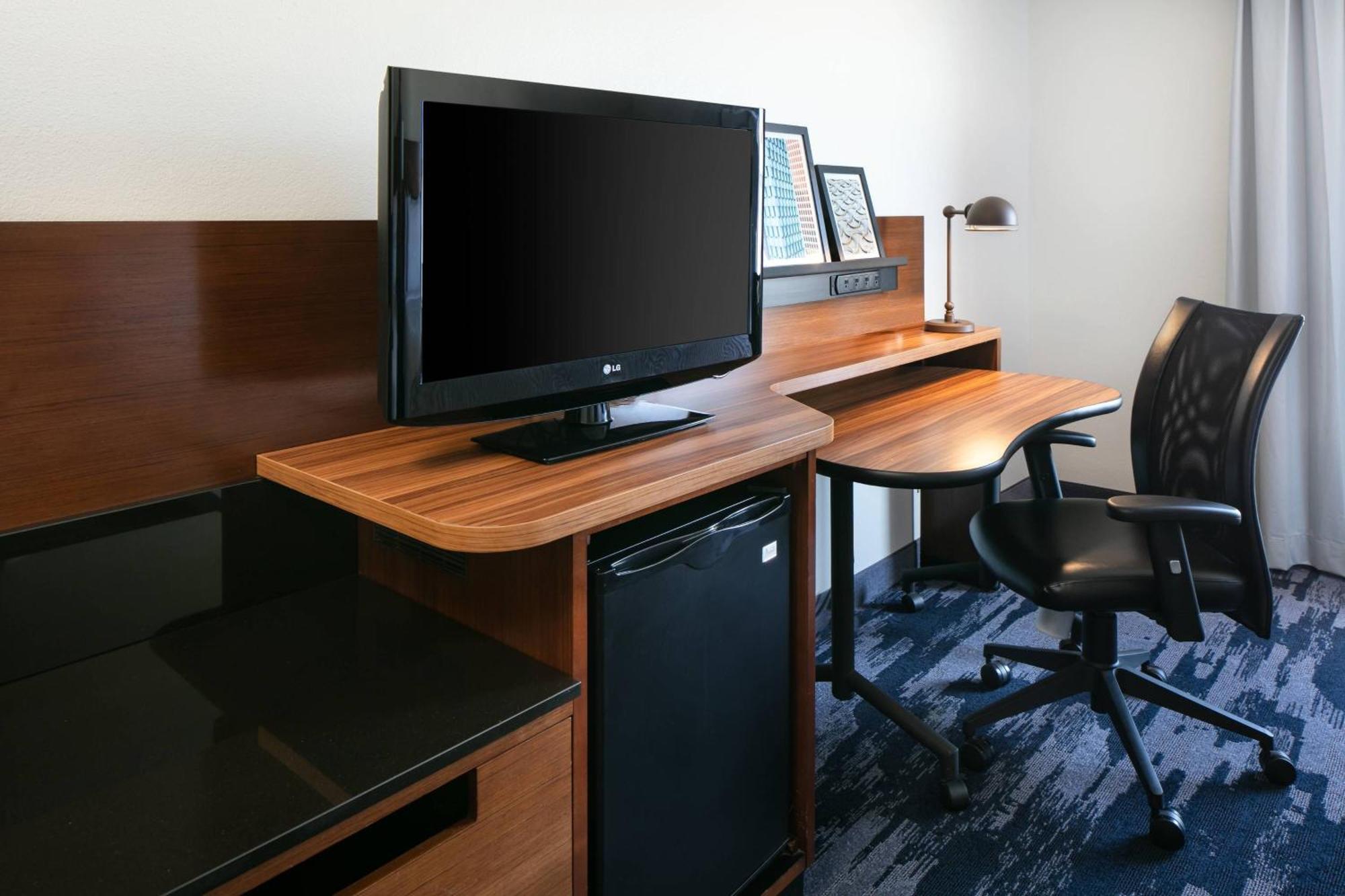 Fairfield Inn & Suites By Marriott Tulsa Central Экстерьер фото